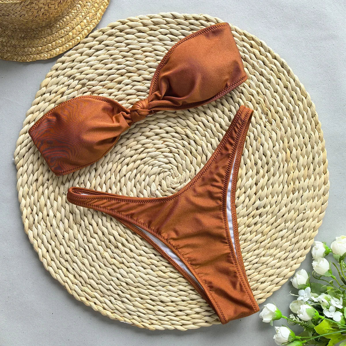 Bandeau Geknoteter High-Cut Bikini – Brasilianischer Stil für selbstbewusste Frauen